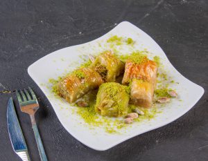 بقلاوة فستق رياض أفندي